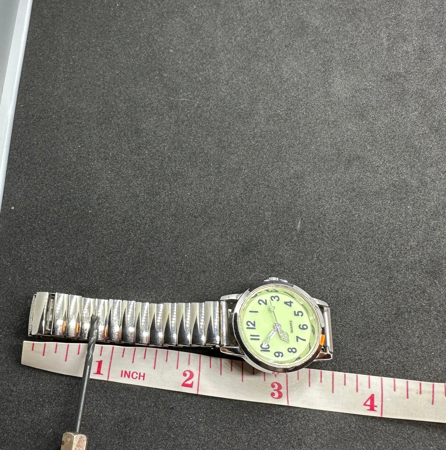 Vintage Stainless Steel Women's Quartz Analog Glow in the Dark Watch w/ Unique Hands