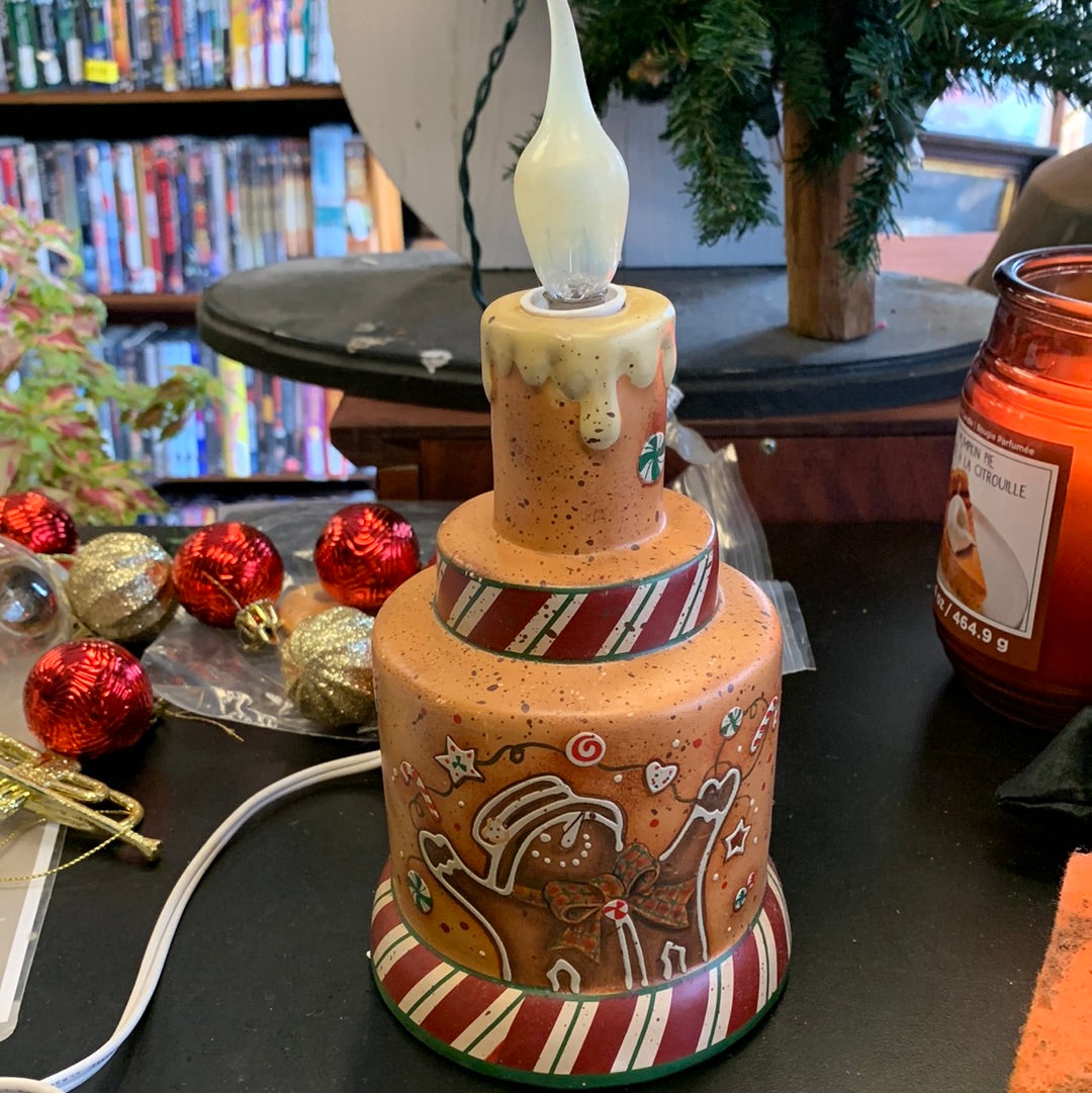 Direct International Ceramic Gingerbread Man and Peppermint Cake Lamp