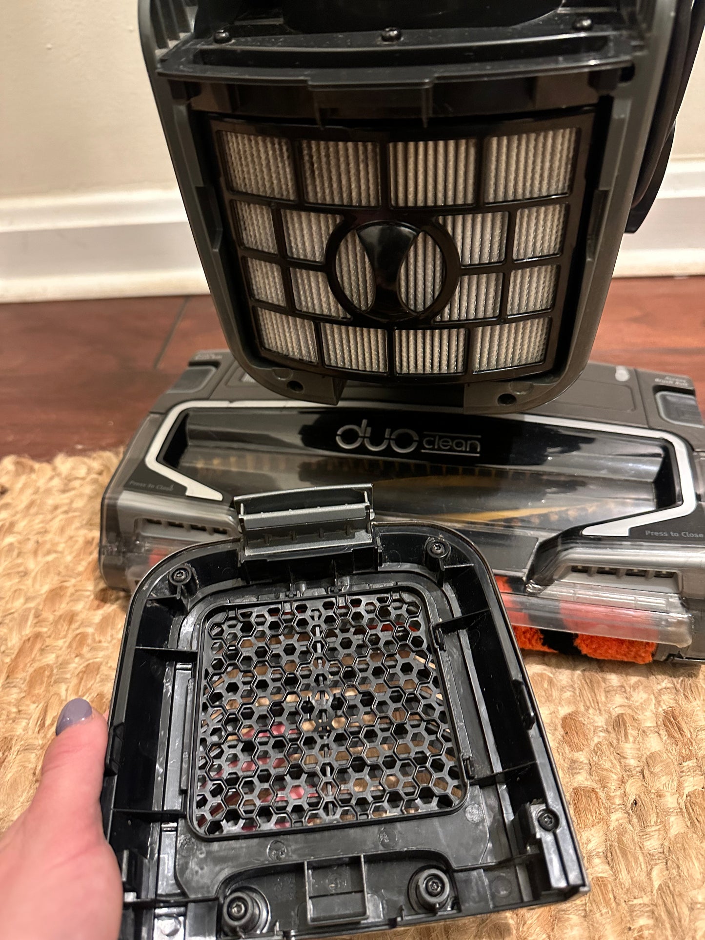 Used- Like New Shark APEX DuoClean Zero-M Lift-Away AZ1002 Vacuum
