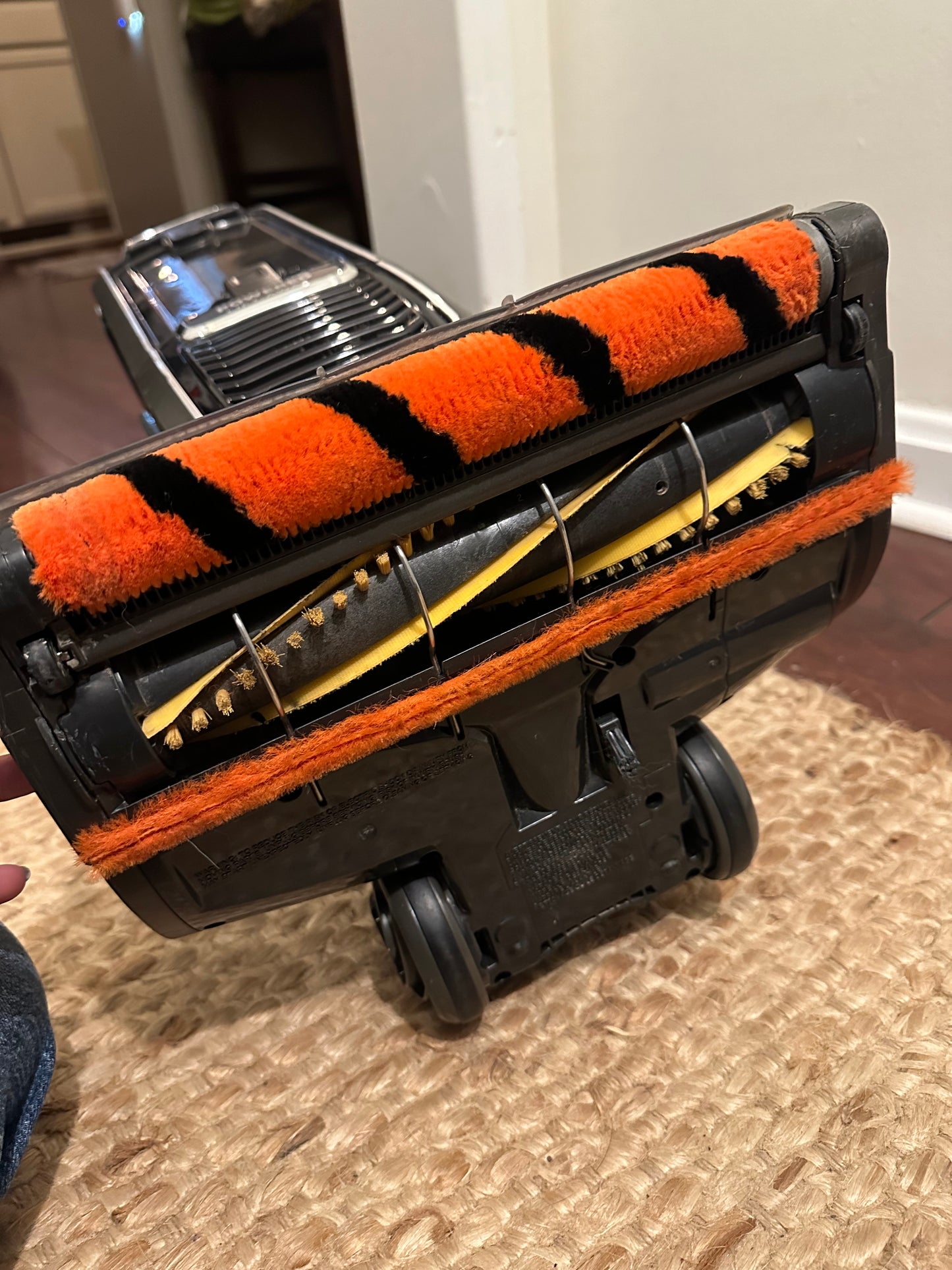 Used- Like New Shark APEX DuoClean Zero-M Lift-Away AZ1002 Vacuum