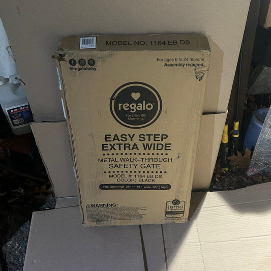 Regalo Easy Step Extra Wide Metal Walkthrough Safety Gate.