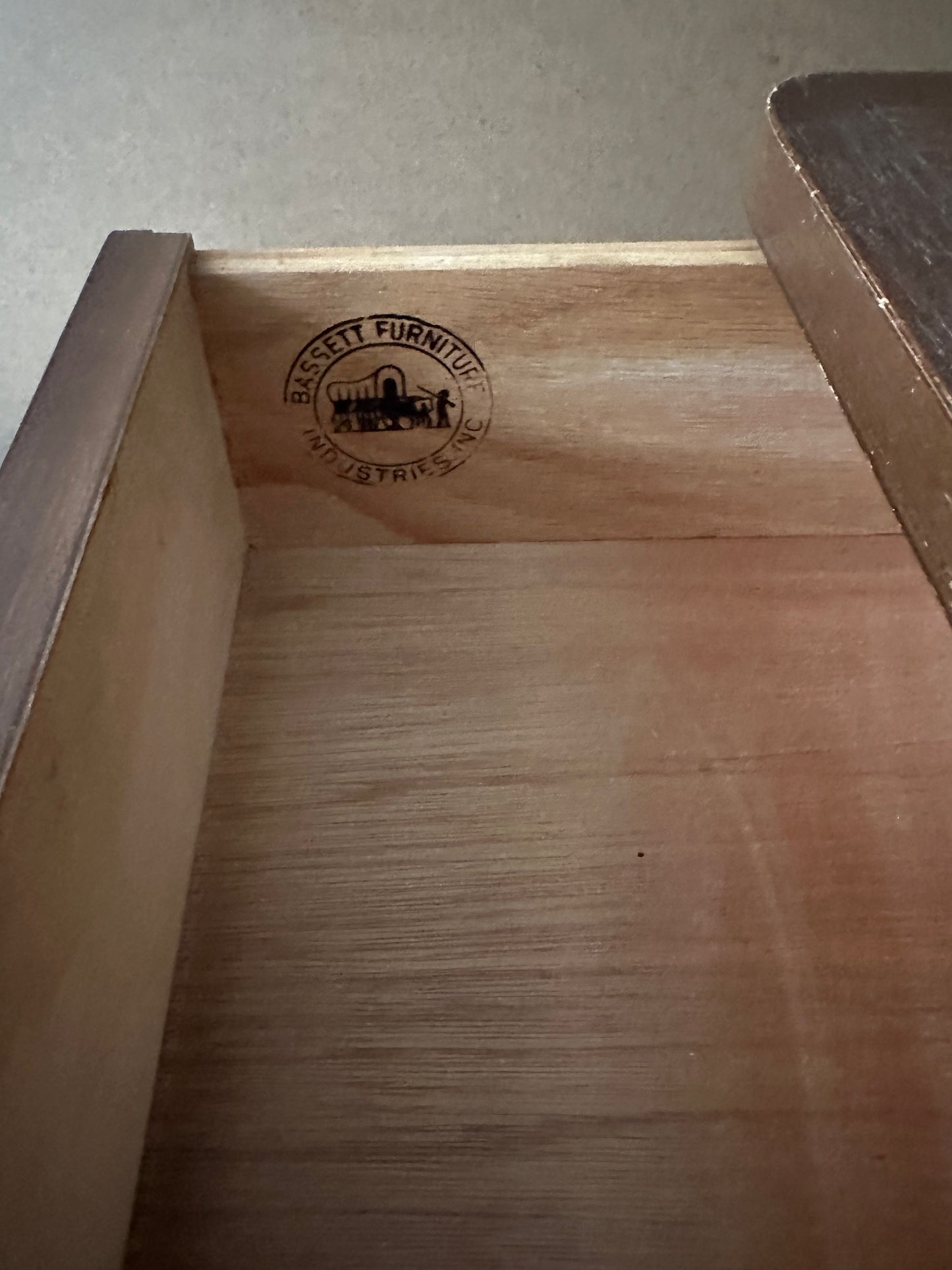 MC BASSETT SIDE TABLE