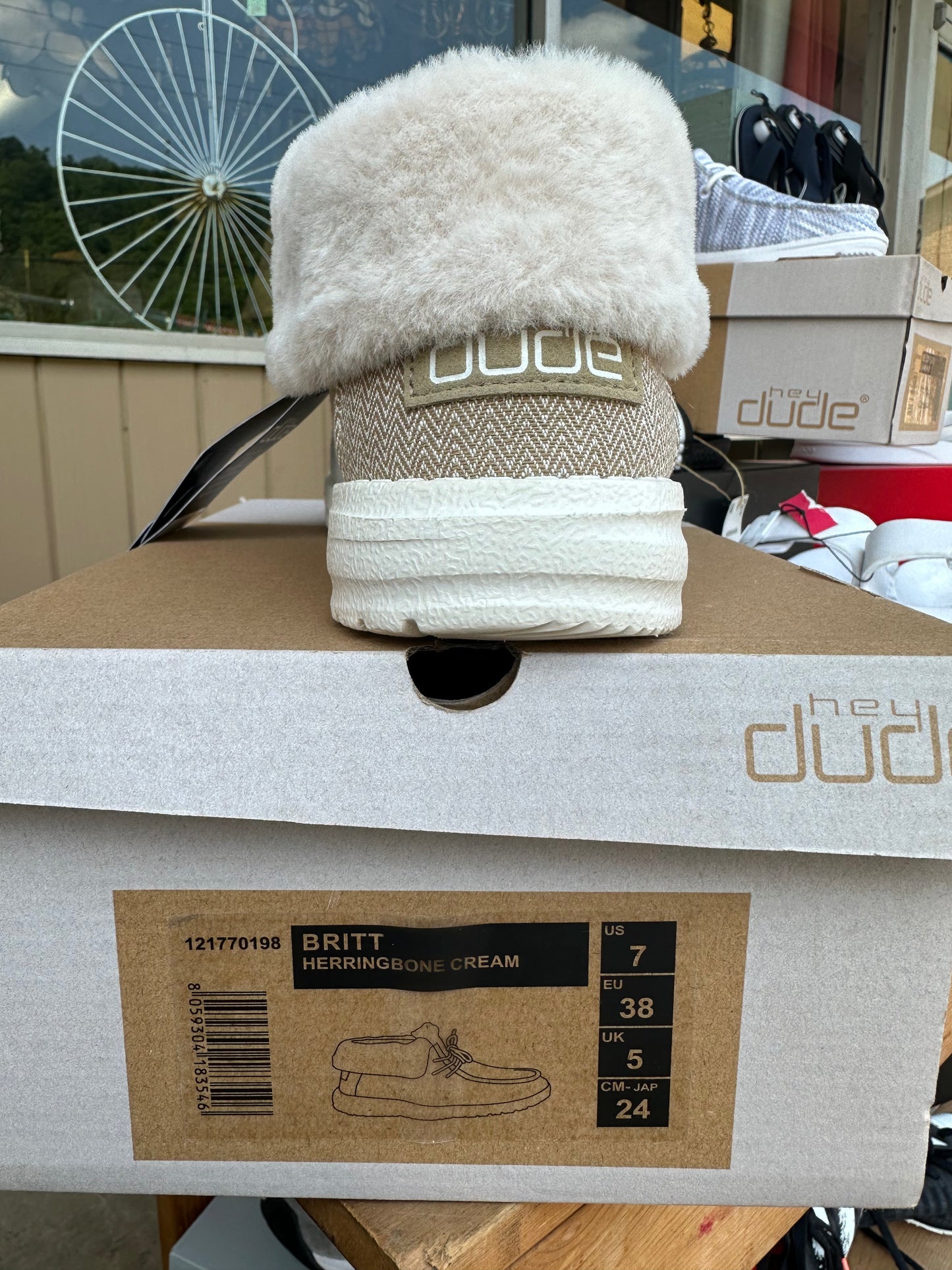 **BRAND NEW** HEYDUDE Britt Herringbone Cream Women's Size 7