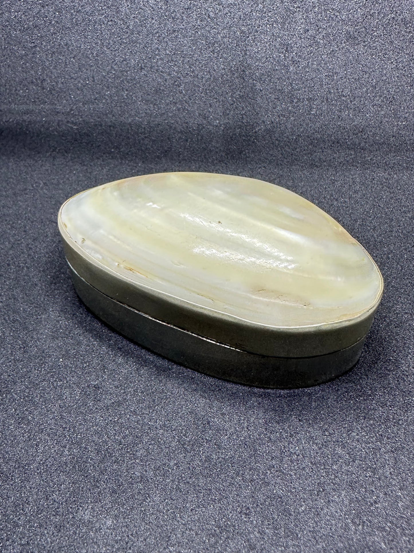 Vintage Sterling Silver Genuine White Iridescent Clam Shell Hinged Trinket Box