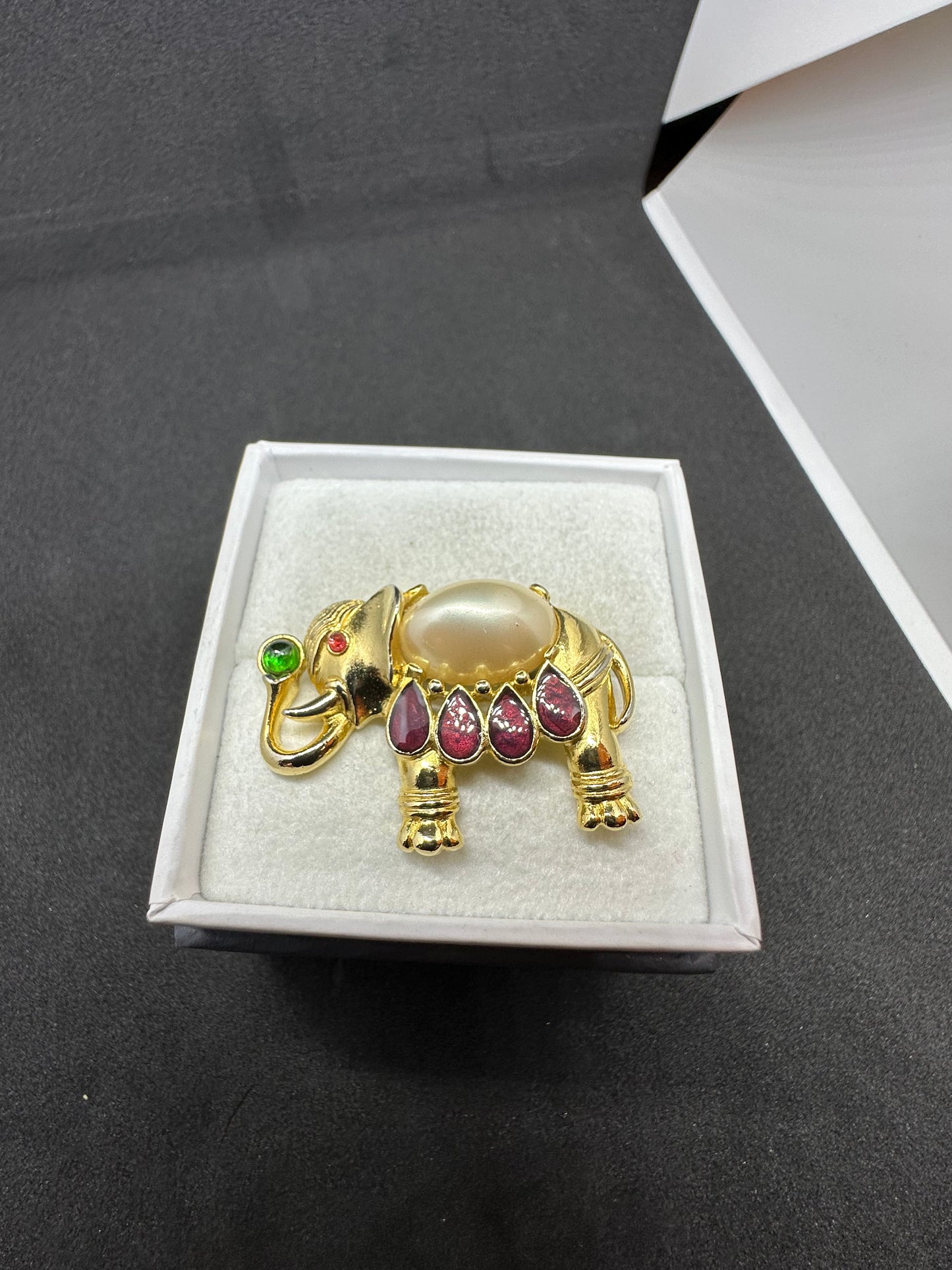 Vintage TRIFARI Gold Colored Moghul Elephant Brooch Pin Signed