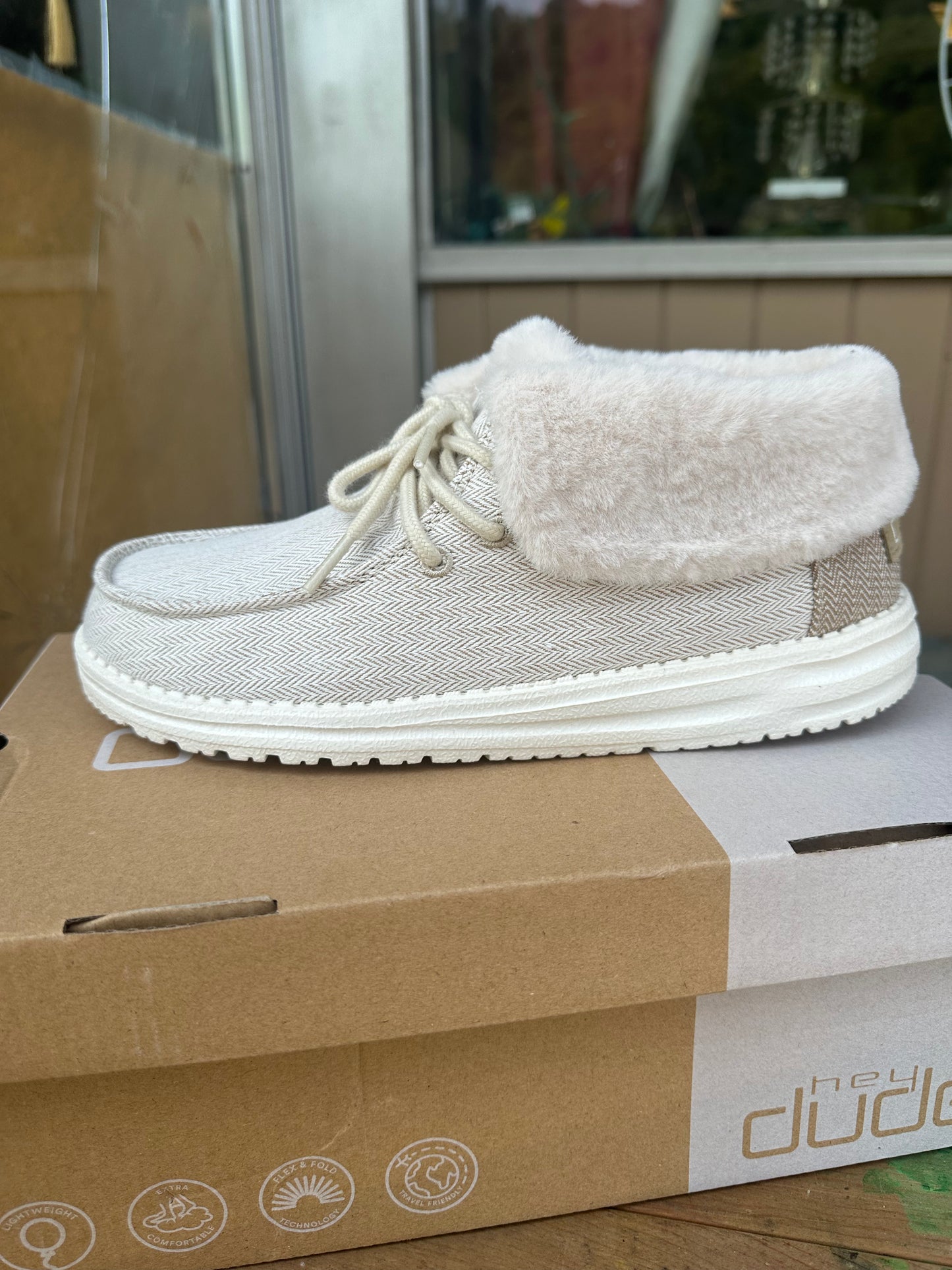 **BRAND NEW** HEYDUDE Britt Herringbone Cream Women's Size 7