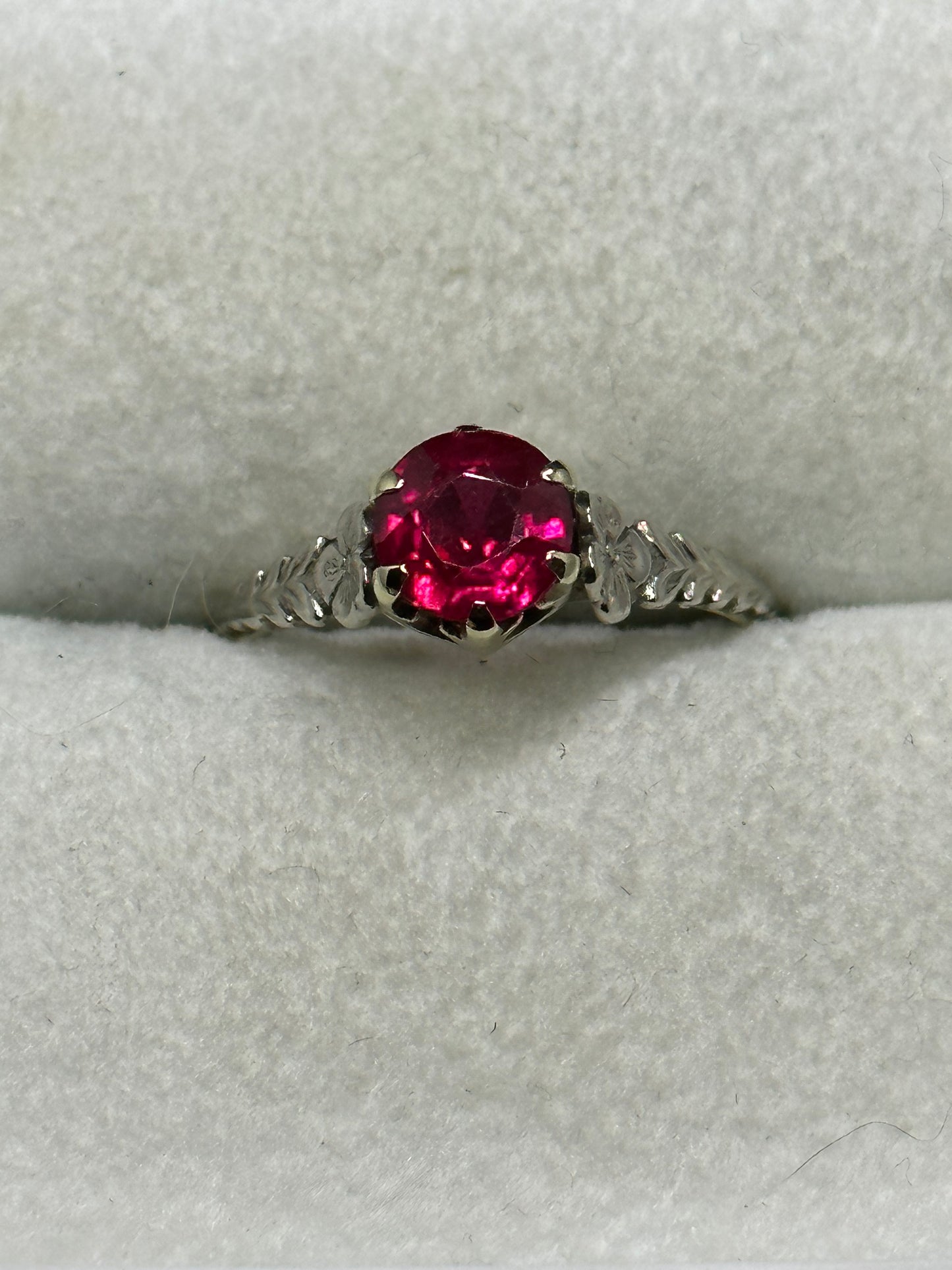 Ladies Victorian Ring 10k