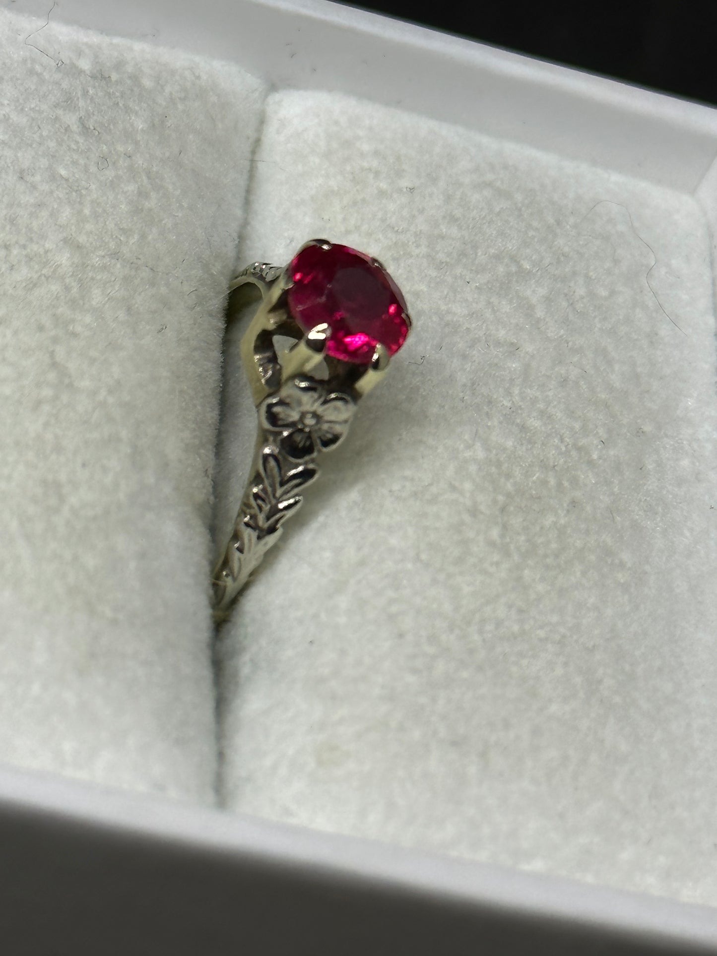 Ladies Victorian Ring 10k