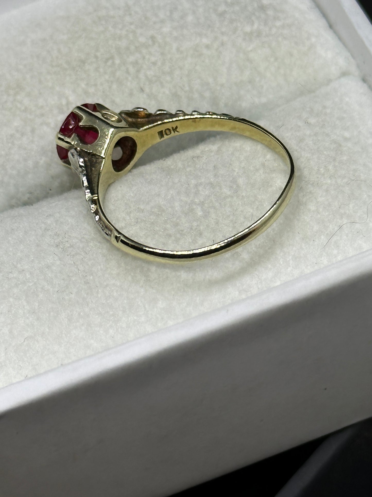 Ladies Victorian Ring 10k