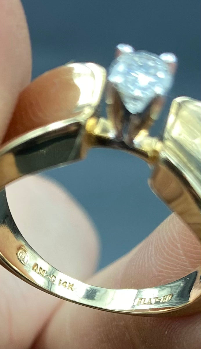 Vintage 14K Yellow Gold Contemporary Diamond Ring - W/ APPRAISAL