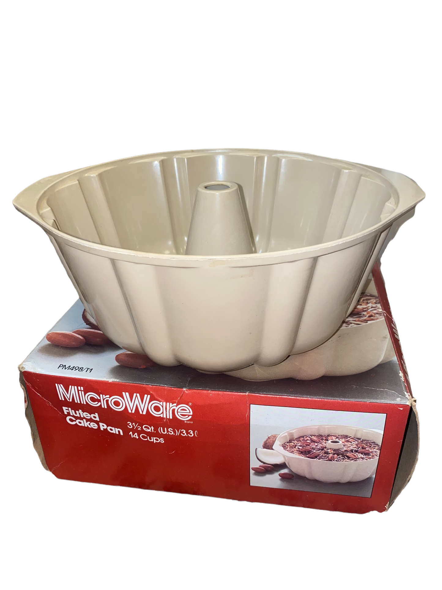 Vintage Anchor Ovenware 3 1/2 Qt MicroWare Fluted Cake Pan