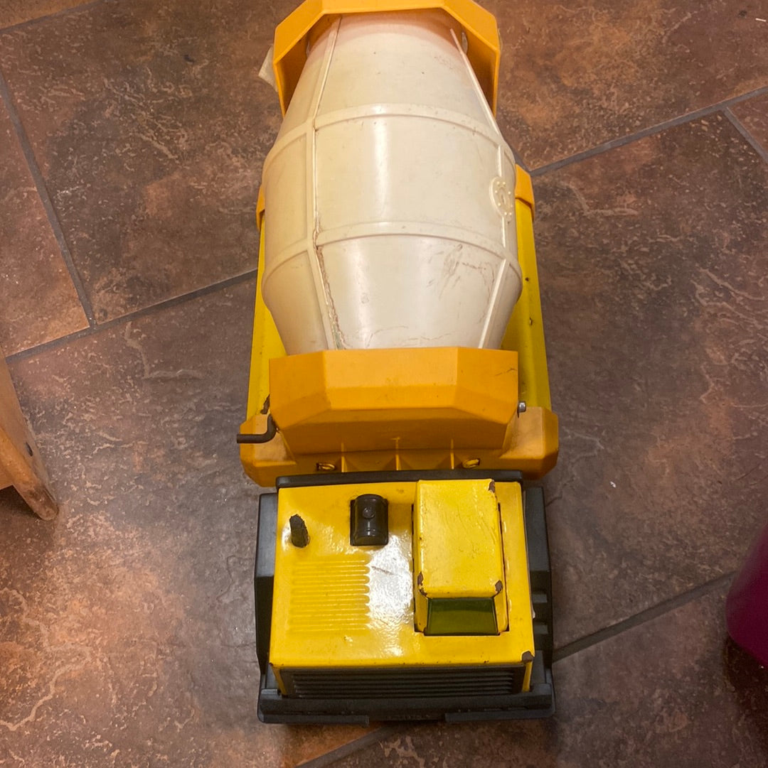 Vintage Tonka Deep Well Tires Mighty Diesel Cement Truck