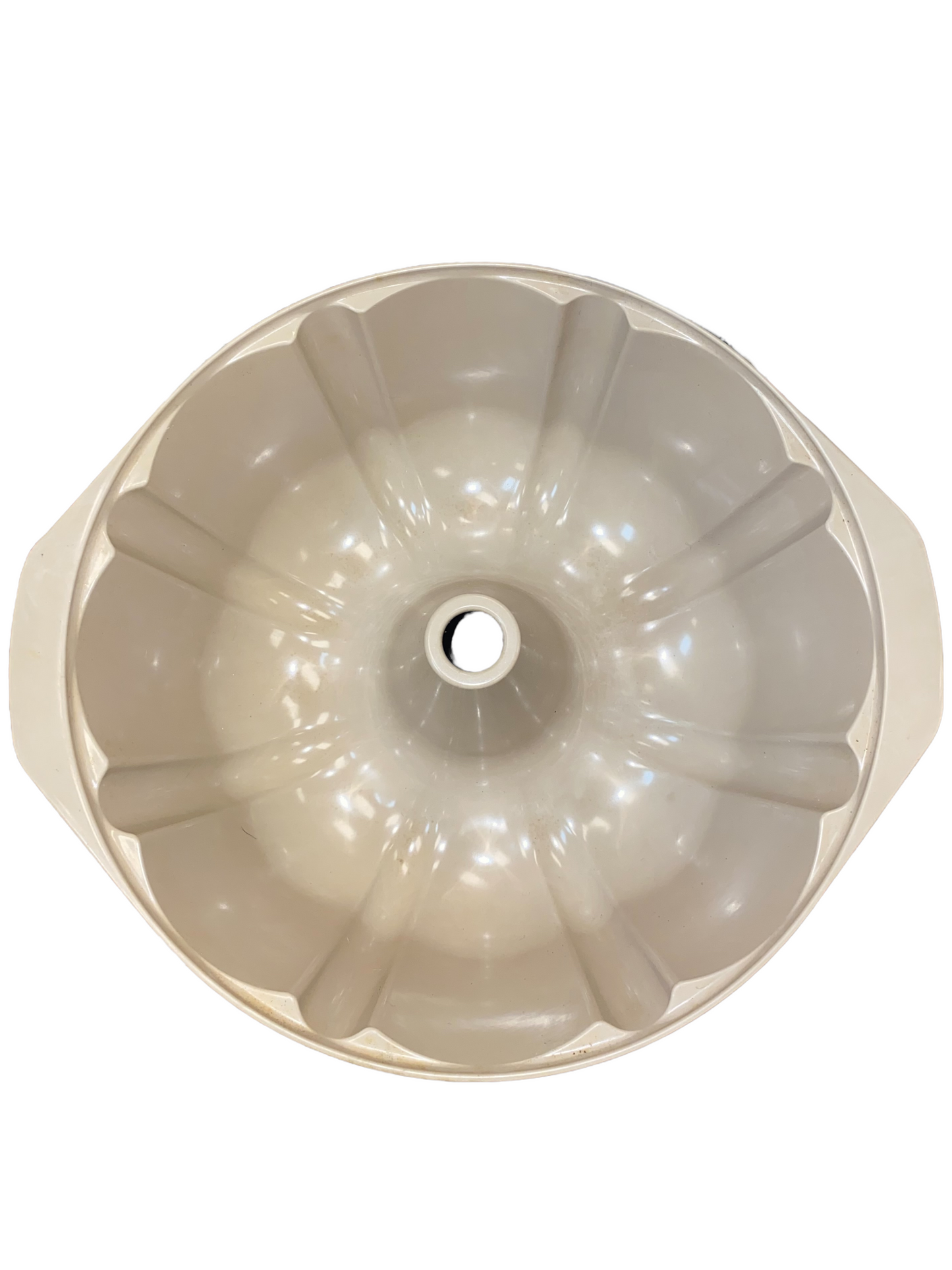 Vintage Anchor Ovenware 3 1/2 Qt MicroWare Fluted Cake Pan