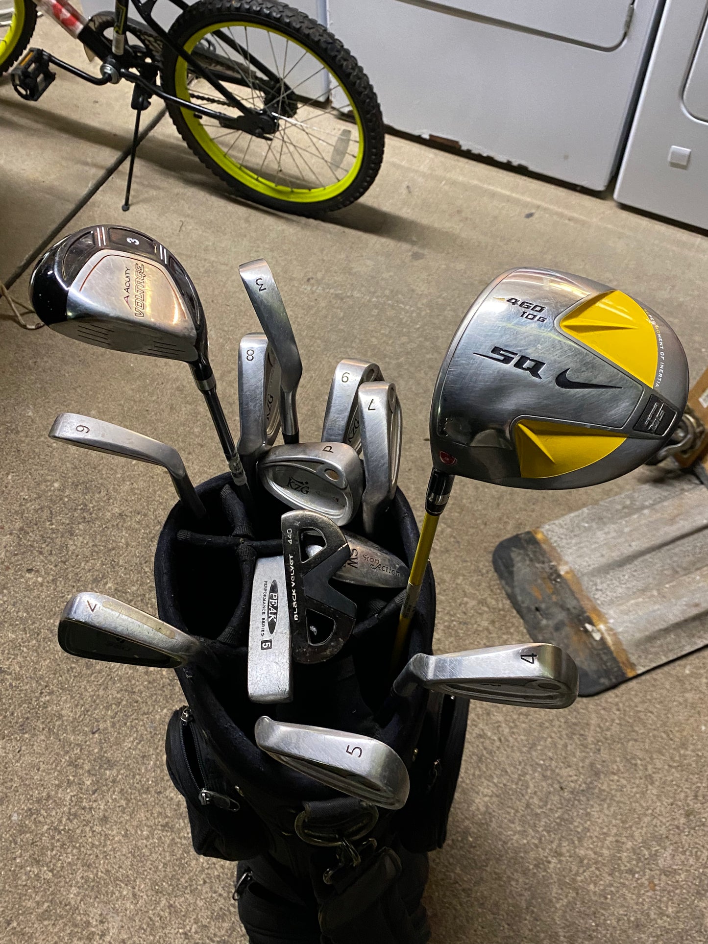 Left Handed Golf Clubs.