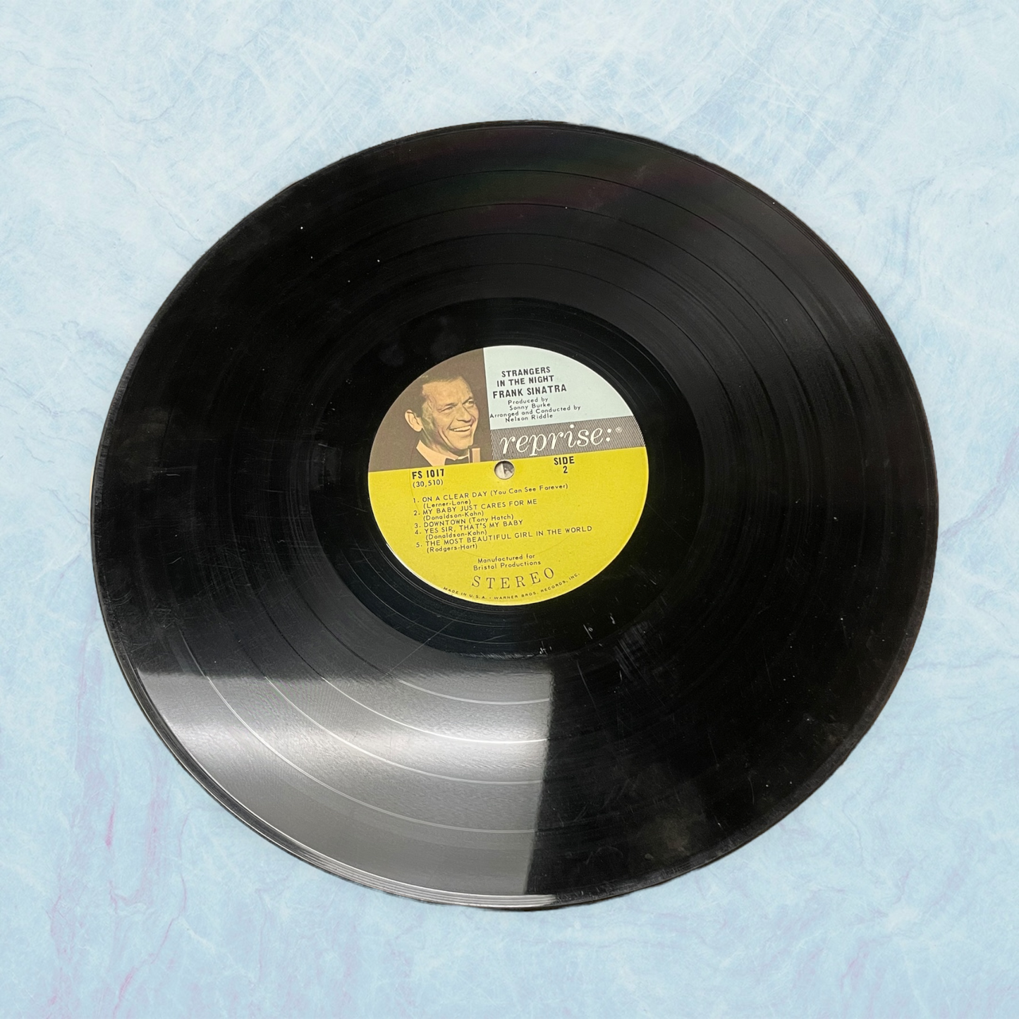 1966 Frank Sinatra "Strangers In The Night" LP - Reprise Records (FS-1017) NM+