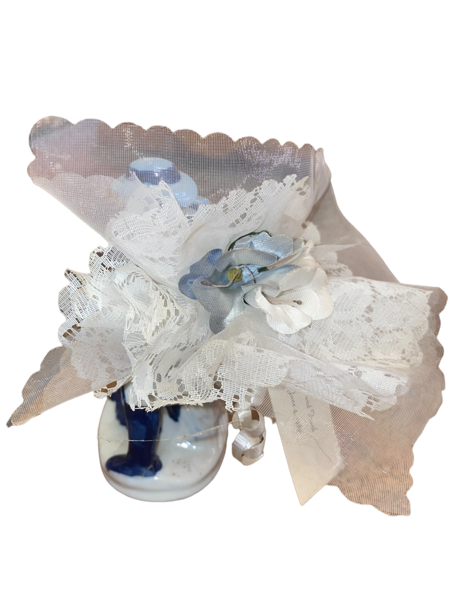 Vintage Victorian Colonial Period Courting Couple Blue and White Figurine