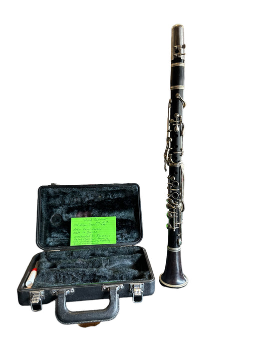 Vintage Wood Clarinet